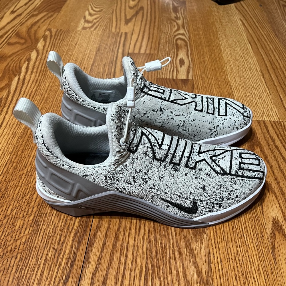 NIKE REACT METCON ‘WHITE ATMOSPHERE GREY’